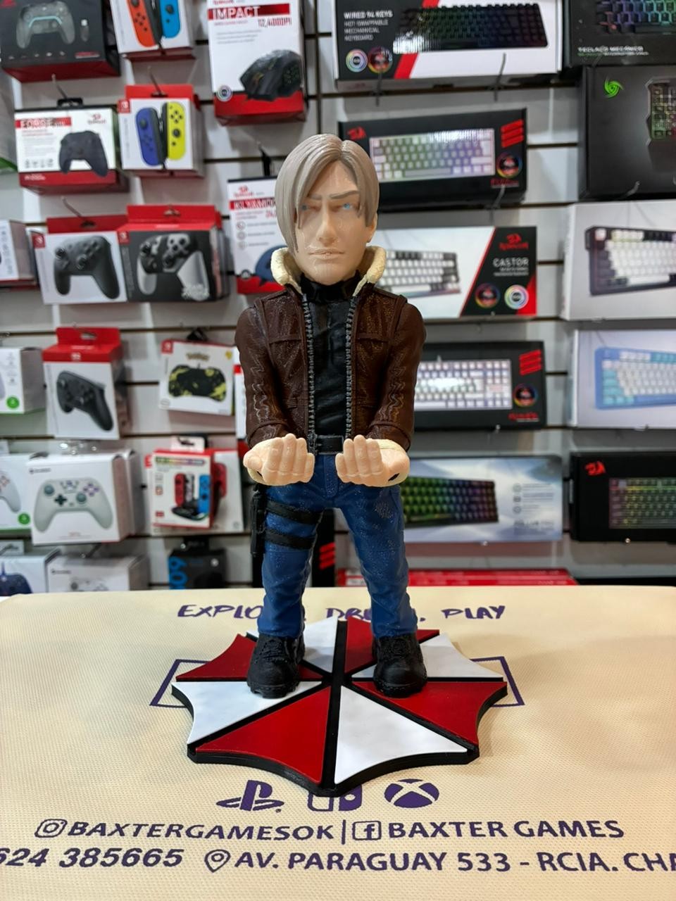 Soporte 3D para Joystick - Leon Resident Evil 25cm
