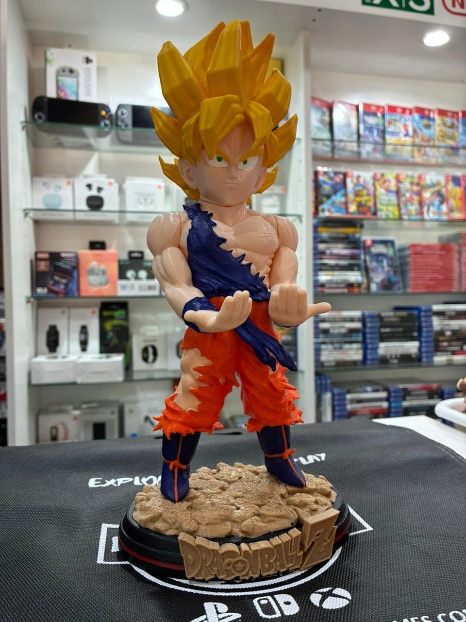 Soporte 3D para Joystick - Goku Super Saiyajin 27cm