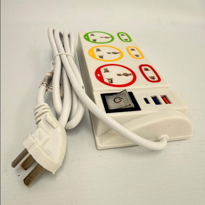 Multitomas x6 + 2 USB y 1 C - Power Socket