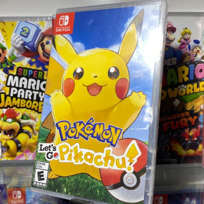 Pokemon Let's Go Pikachu - Nintendo Switch