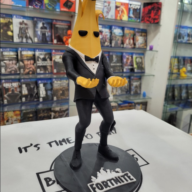 Soporte 3D para Joystick - Bananin Traje Negro/Blanco 25cm